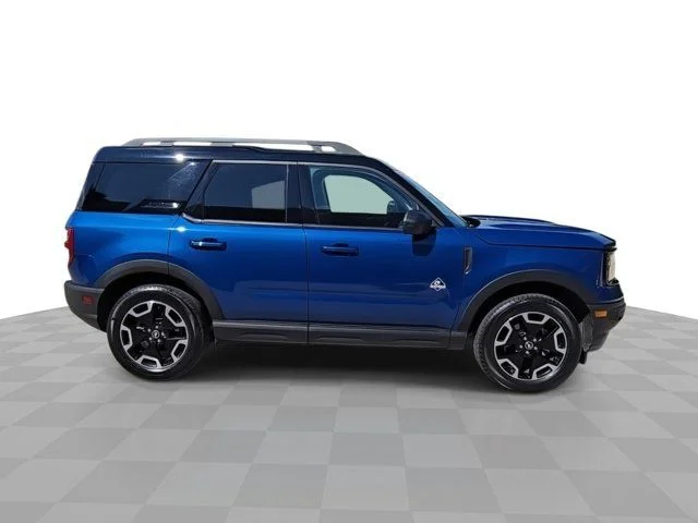 Used 2024 Blue Ford Outer Banks image 9