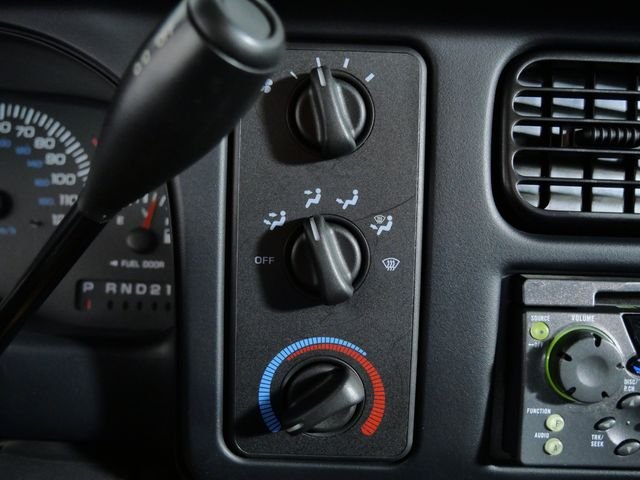 Used 1999  Dodge Base image 17