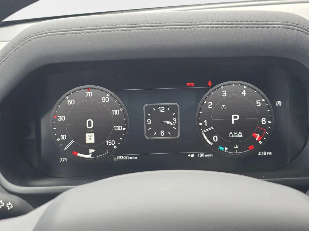 Used 2023 Fuji White Land Rover X-Dynamic SE image 19