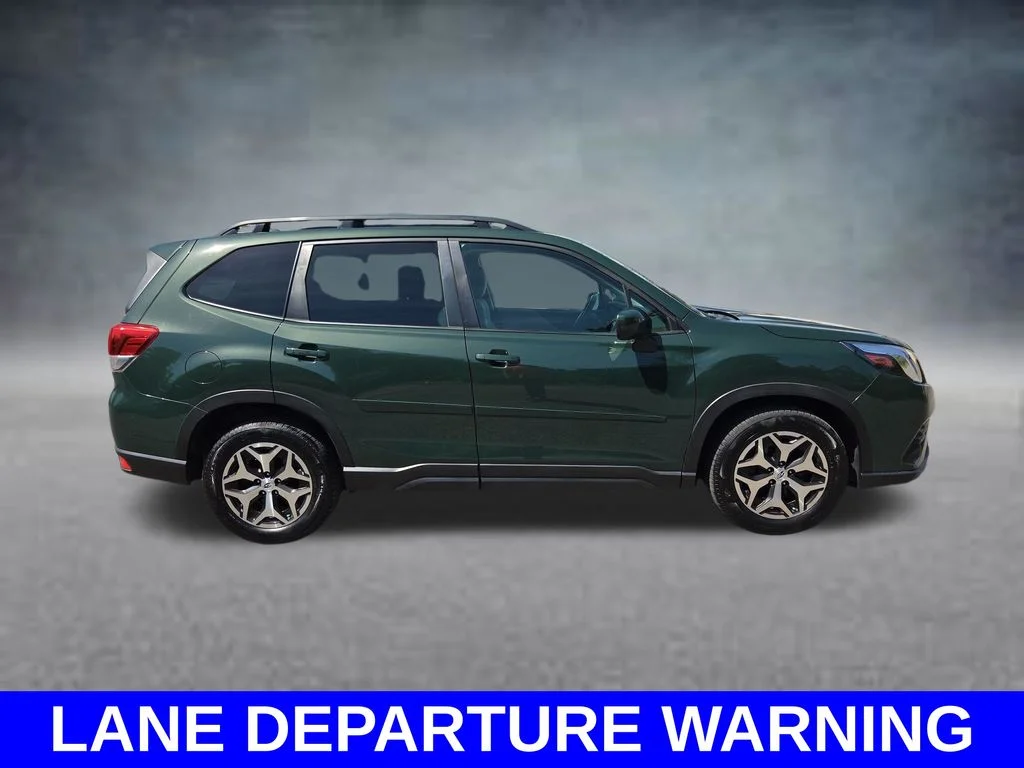 Used 2022 Green Subaru Premium image 4