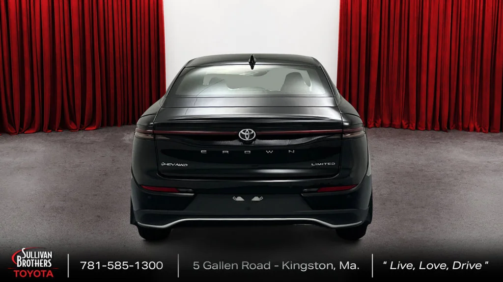 2026 Toyota Crown Limited - Photo 6