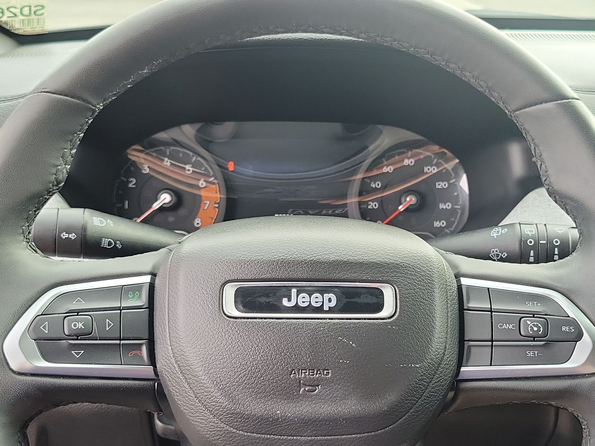 Certified Used 2024  Jeep Latitude image 9