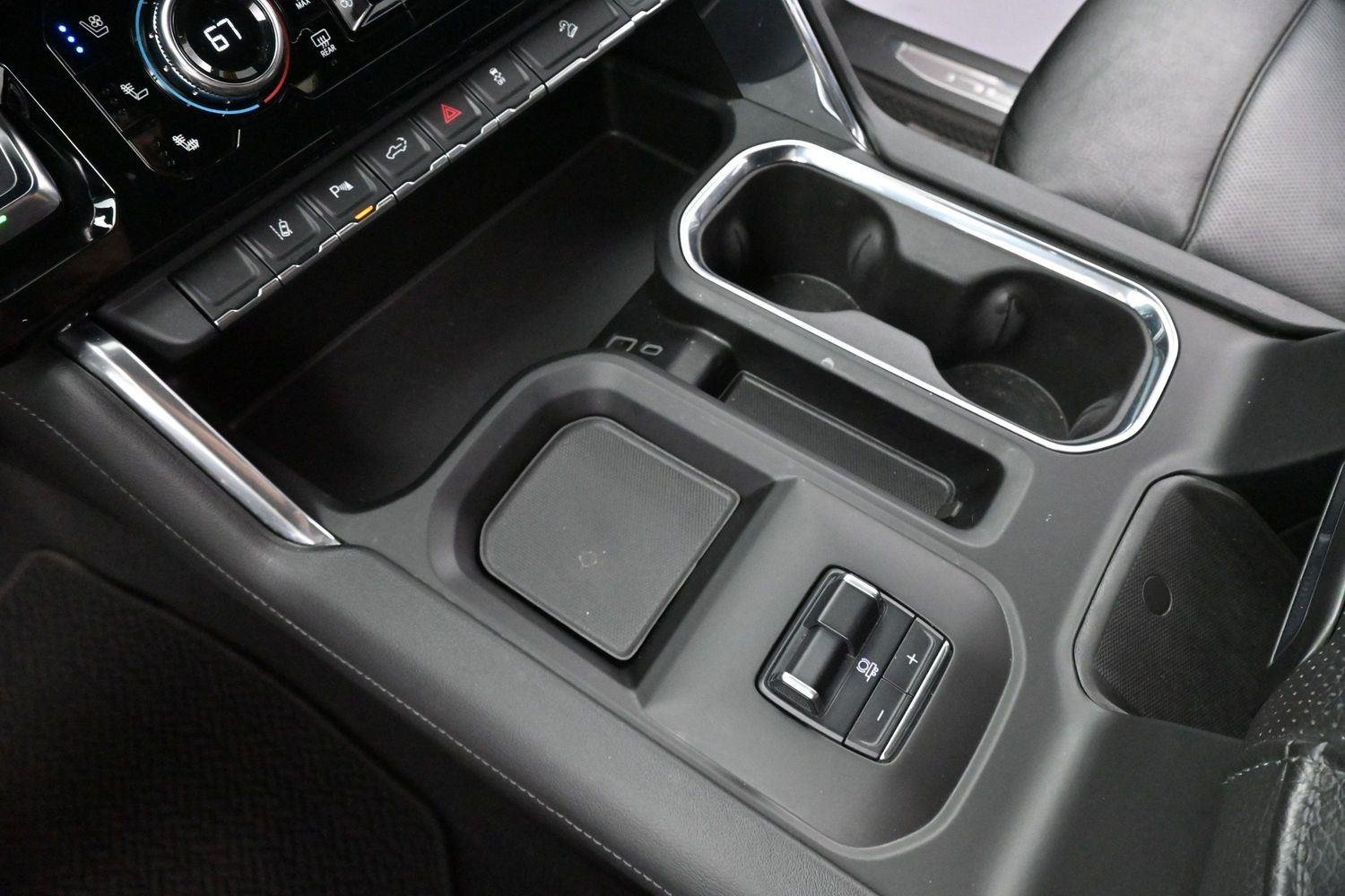 Used 2024 Onyx Black GMC Denali image 26