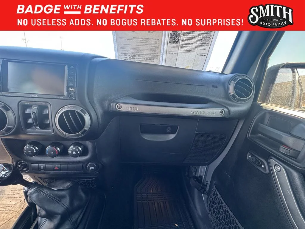 Used 2017 Billet Silver Metallic Clearcoat Jeep Sport image 15