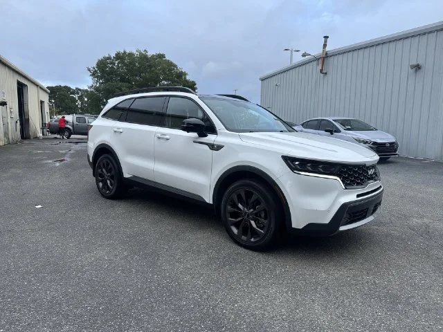Used 2023 White Kia X-Line SX Prestige image 3