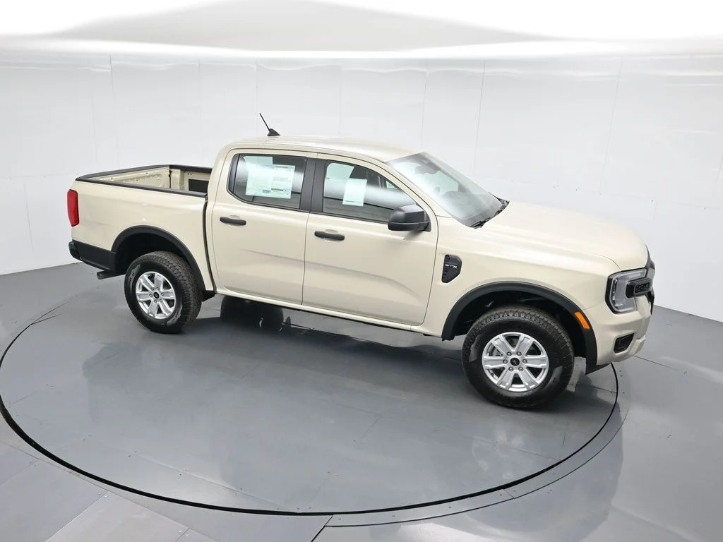 New 2025 Beige Ford XL image 38