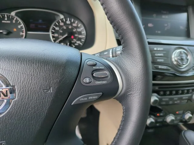 Used 2019 White Nissan SV image 28
