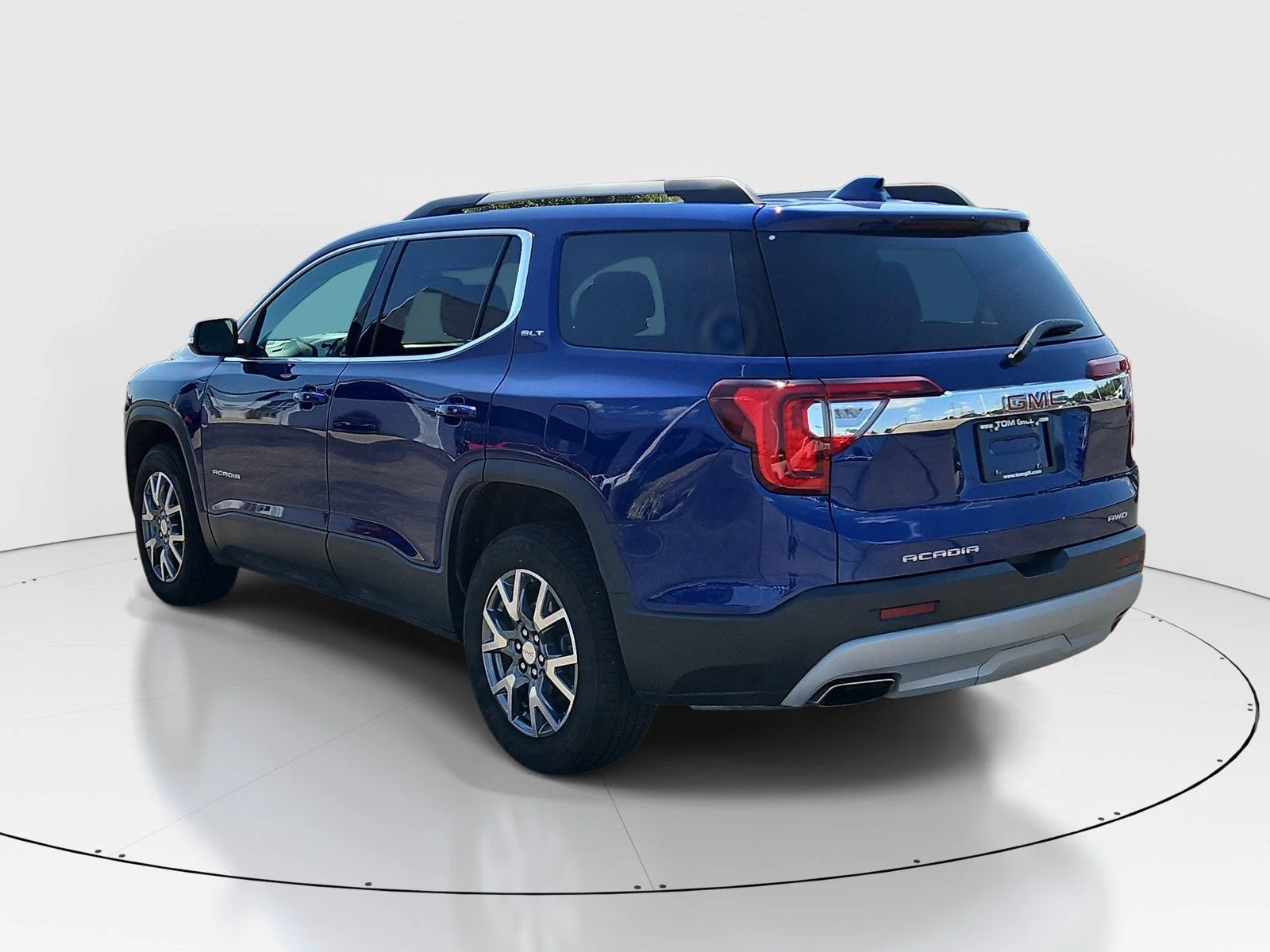 Used 2023 ULTRA BLUE METALLIC GMC SLT image 3