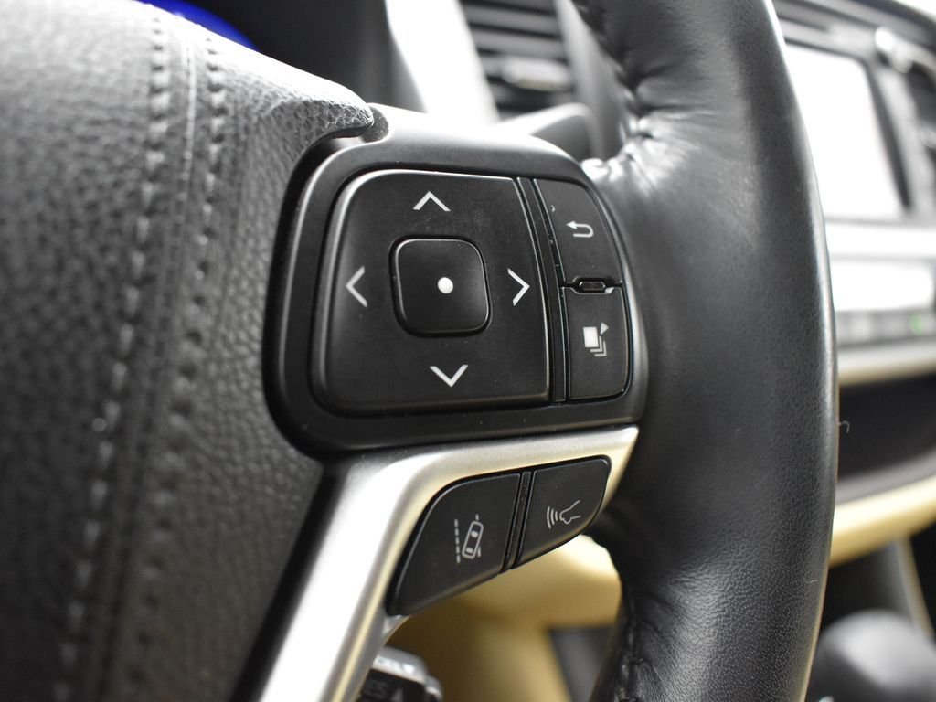 2018 TOYOTA HIGHLANDER - Image 17