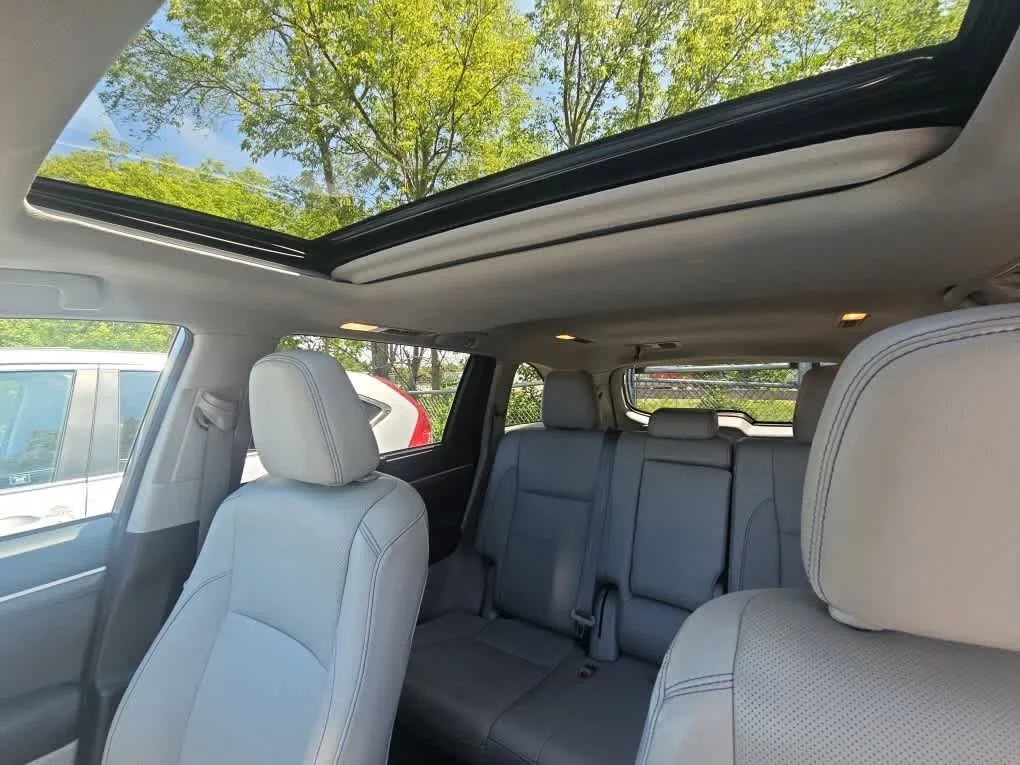 Used 2018 Predawn Gray Mica Toyota Limited image 8