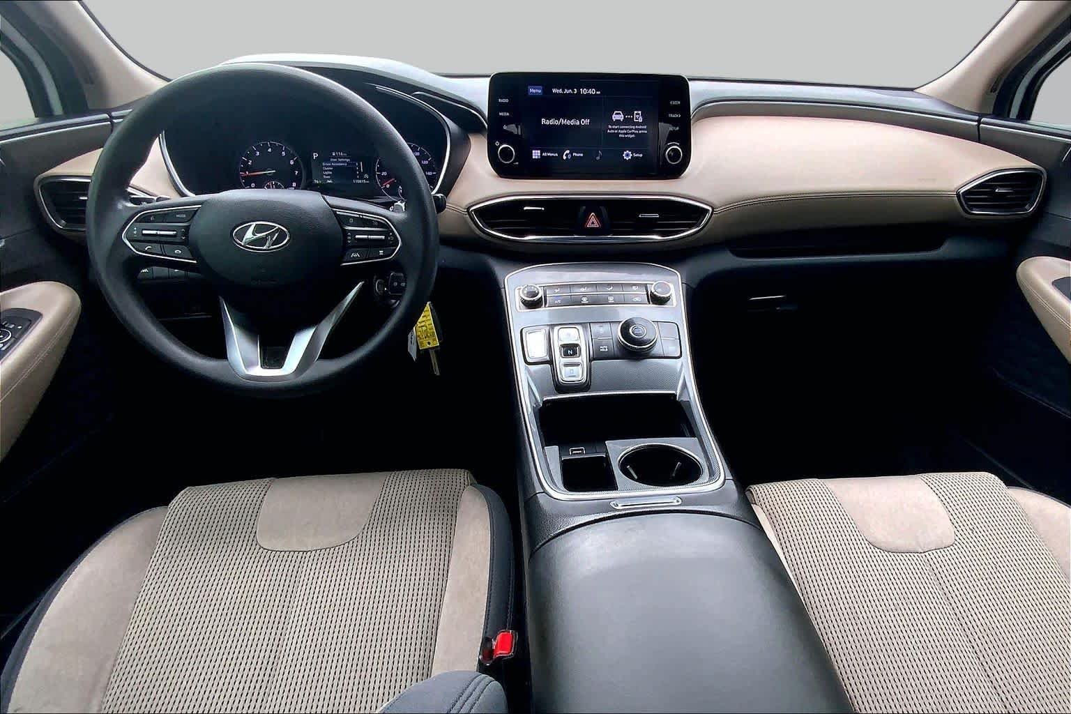 Used 2022 Quartz White Hyundai SE image 16