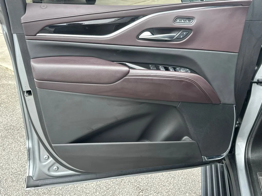 Used 2024 Silver Cadillac Sport Platinum image 10