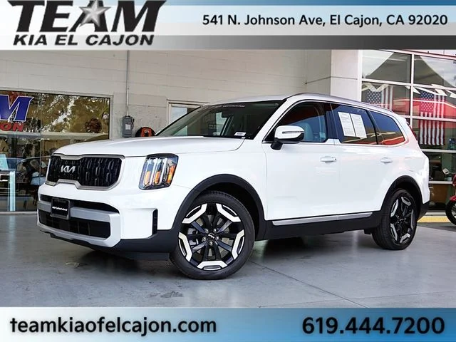 Certified Used 2024 White Kia EX FWD image 2