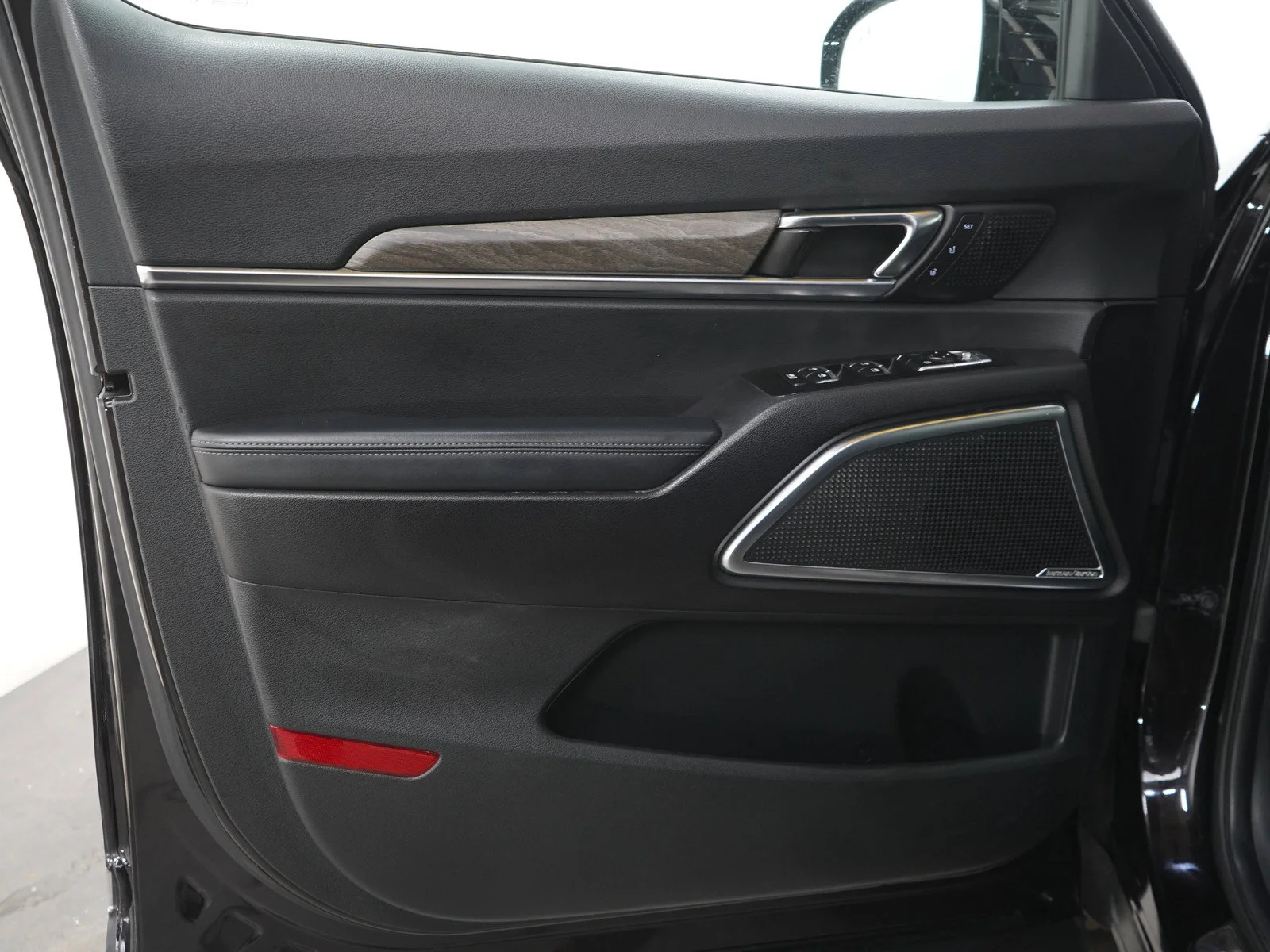 Used 2020 Black Copper Kia SX AWD image 22