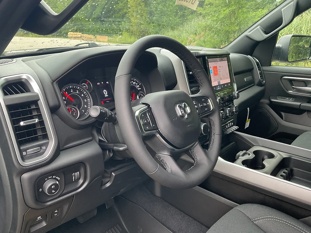 New 2026 Tank RAM Big Horn Crew Cab 4x4 5