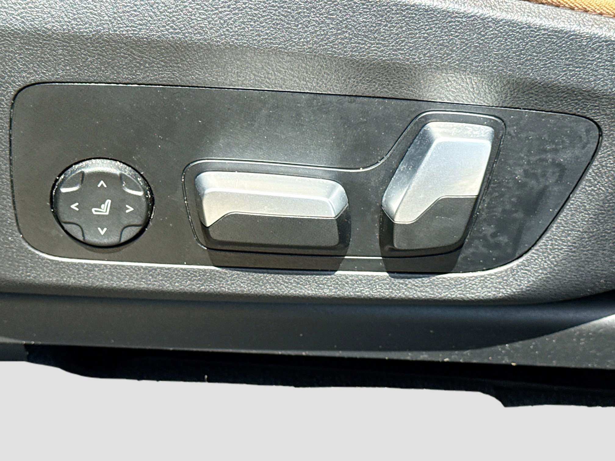 Used 2022 Black Sapphire Metallic BMW xDrive30i image 24