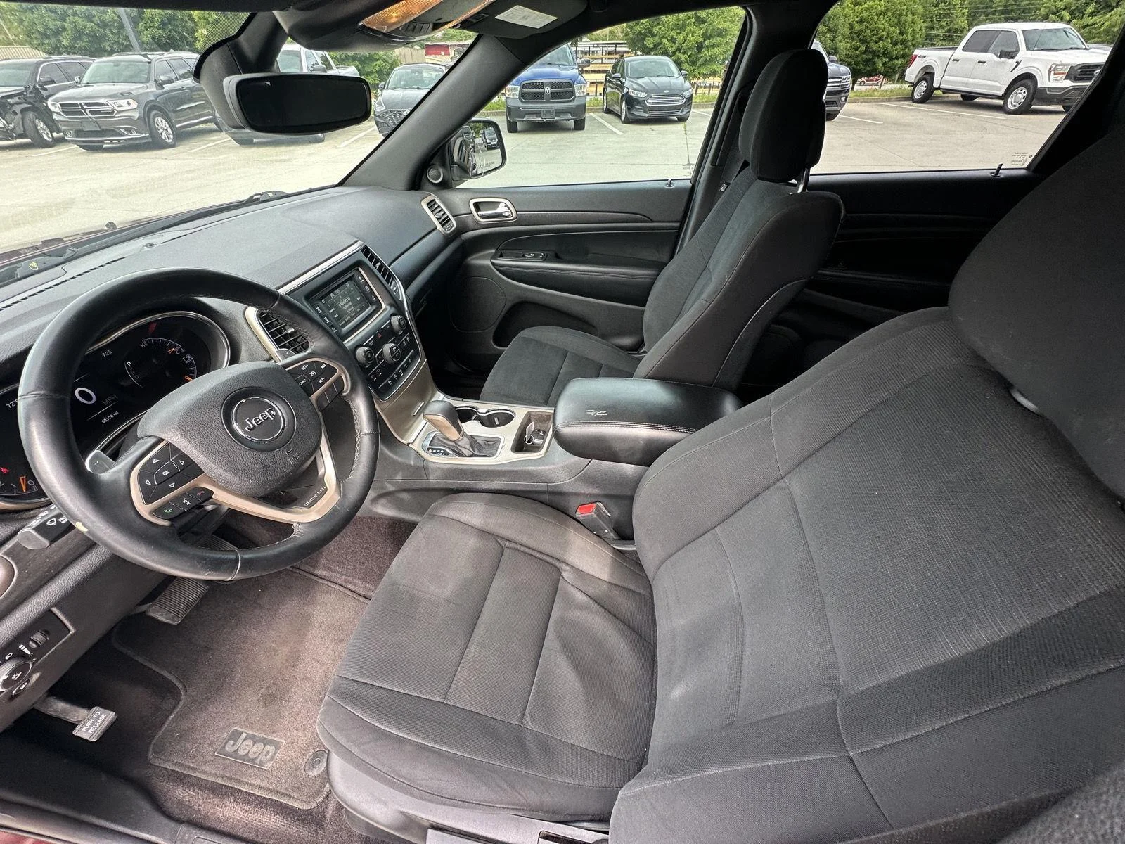 Used 2017 Velvet Red Pearlcoat Jeep Laredo image 10