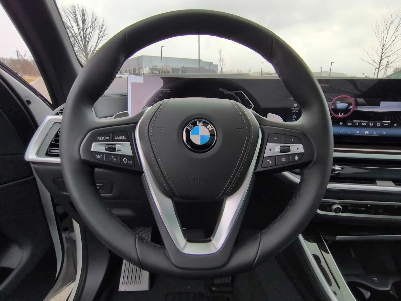 New 2026 Alpine White BMW xDrive40i image 24