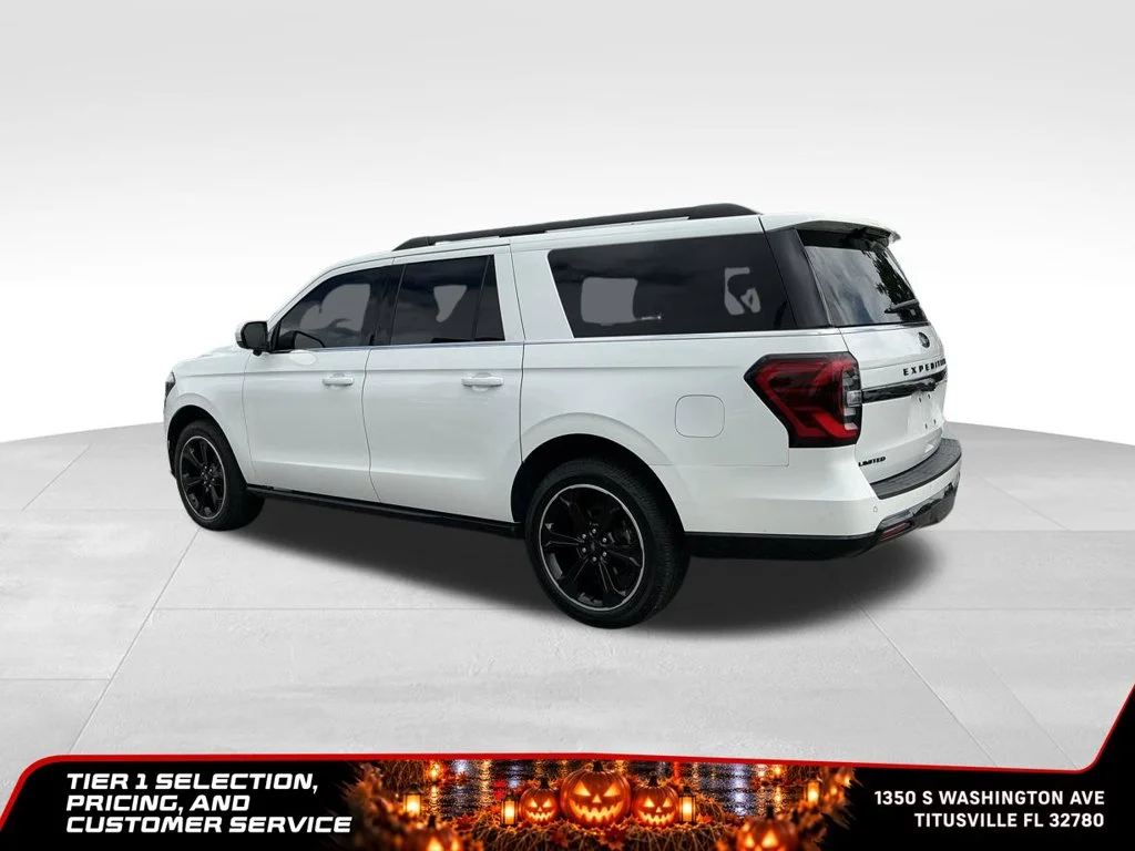 Used 2023 White Ford Limited image 3