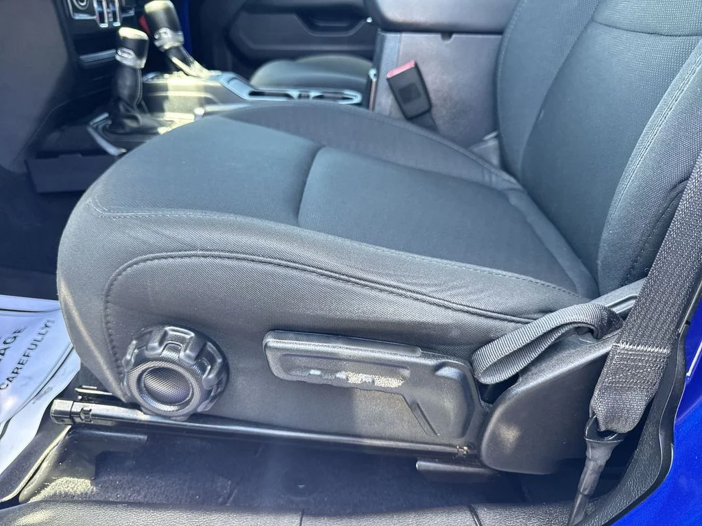 Used 2019 Blue Jeep Unlimited Sahara image 12