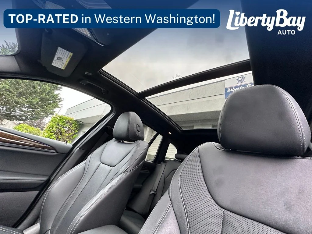 Used 2022 Black BMW xDrive30i image 41