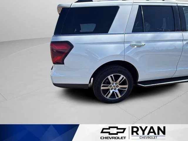 Used 2023 White Ford Limited image 13