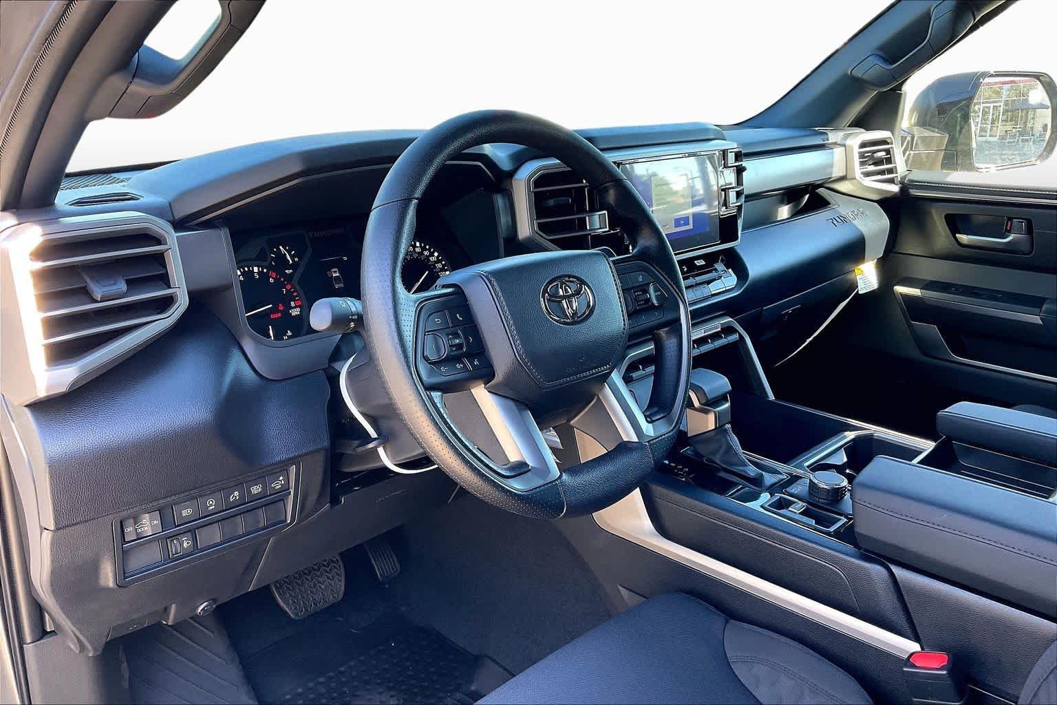 2026 Toyota Tundra SR5 - Photo 8