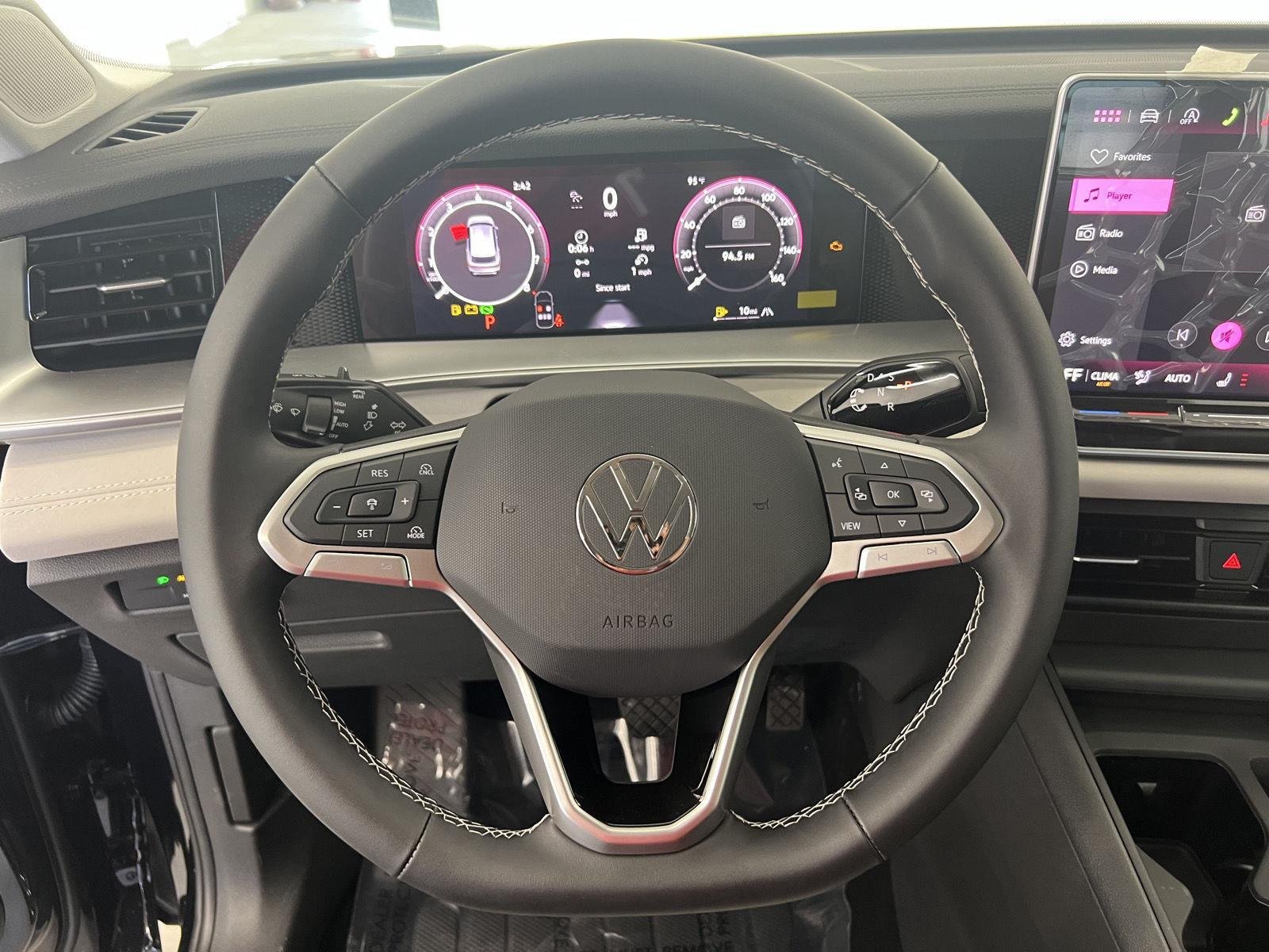 New 2026 deep black pearl Volkswagen SE image 15