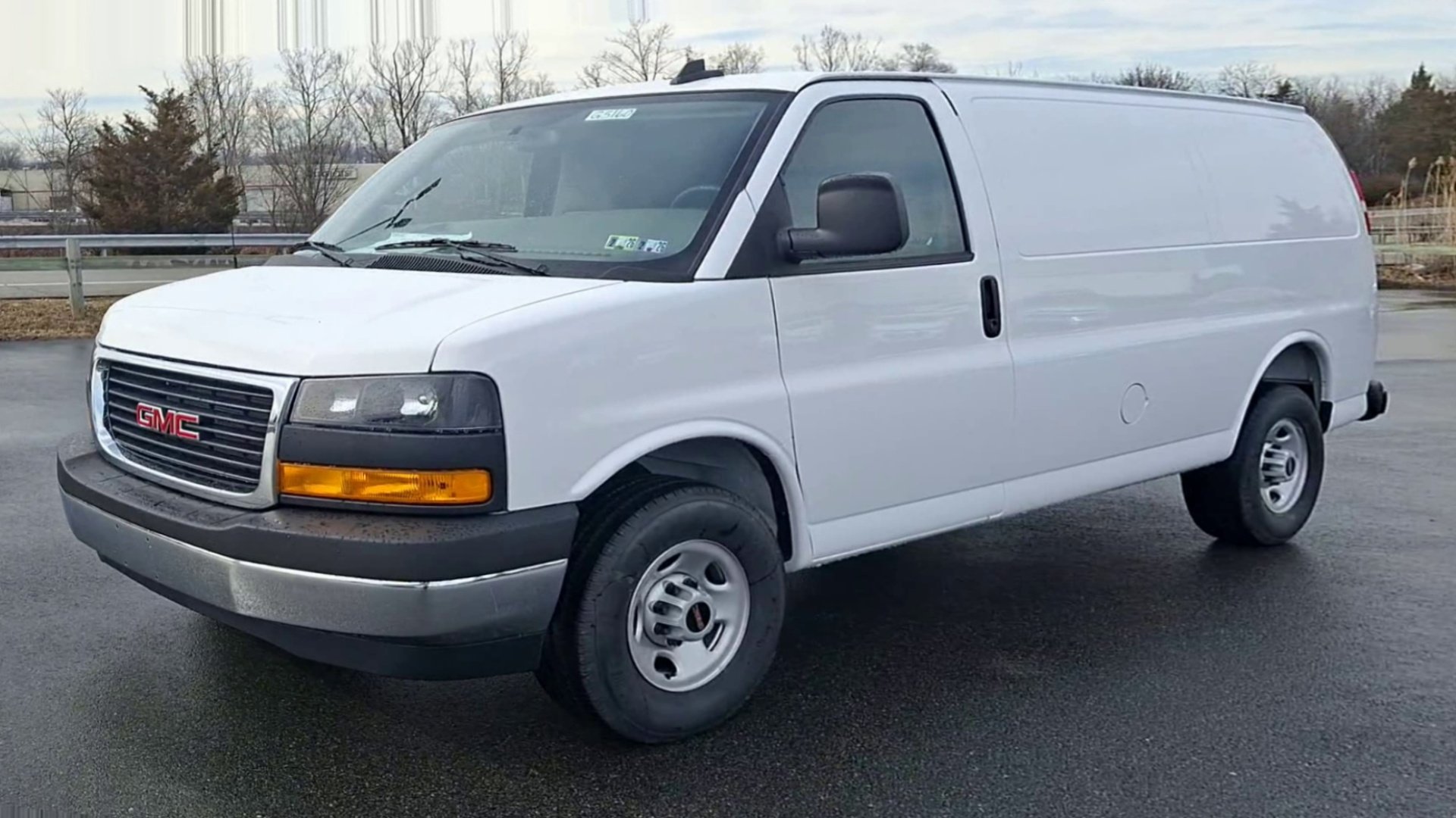 2025 GMC Savana Cargo Work Van - Photo 24
