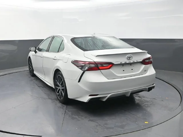 Used 2022 White Toyota SE image 6