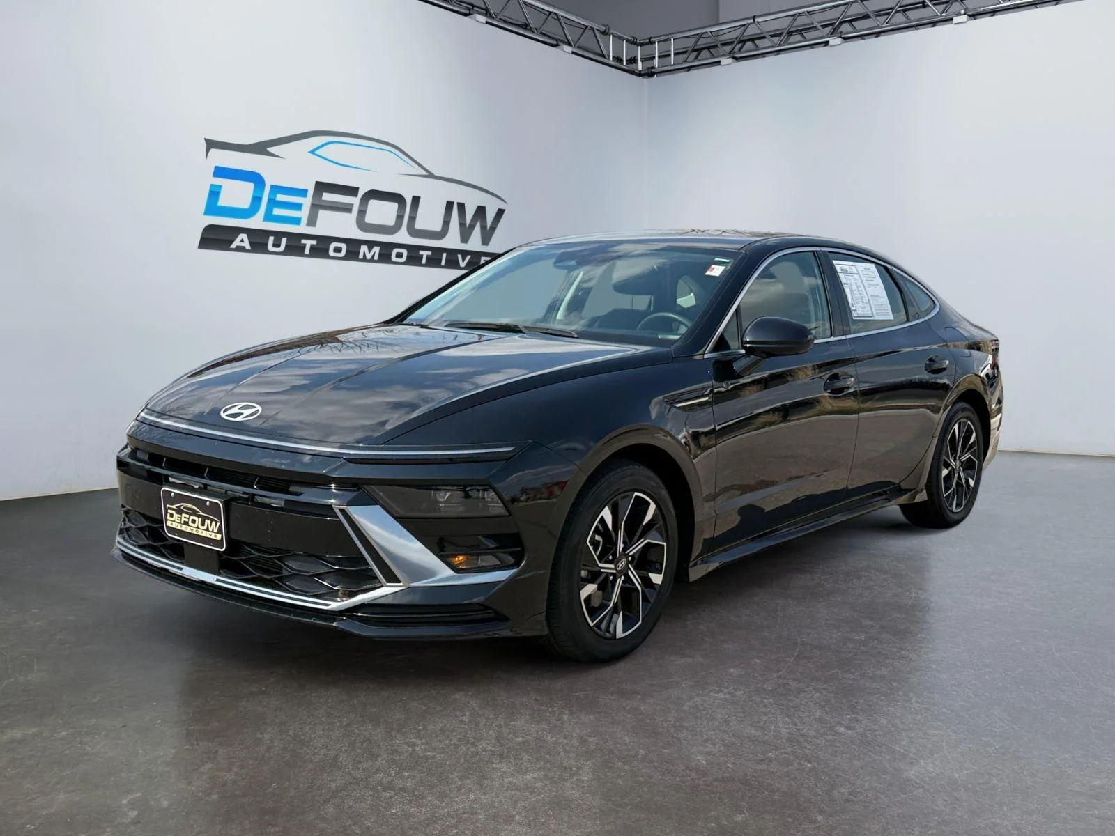 Used 2025 Abyss Black Hyundai SEL image 7