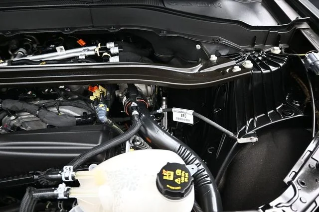 Used 2025 Gray Ford ST-Line image 29