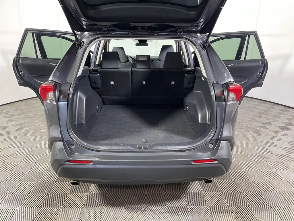 Used 2022 Gray Toyota LE image 21