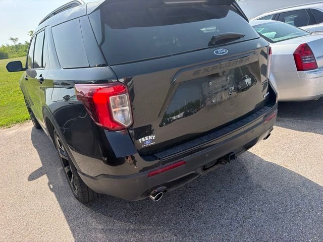 Used 2023 Black Metallic Ford ST-Line image 9