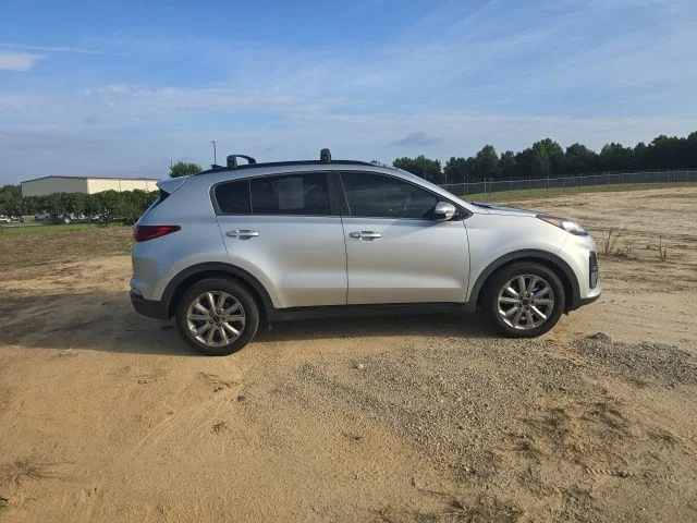 Used 2022 Silver Kia Nightfall image 10