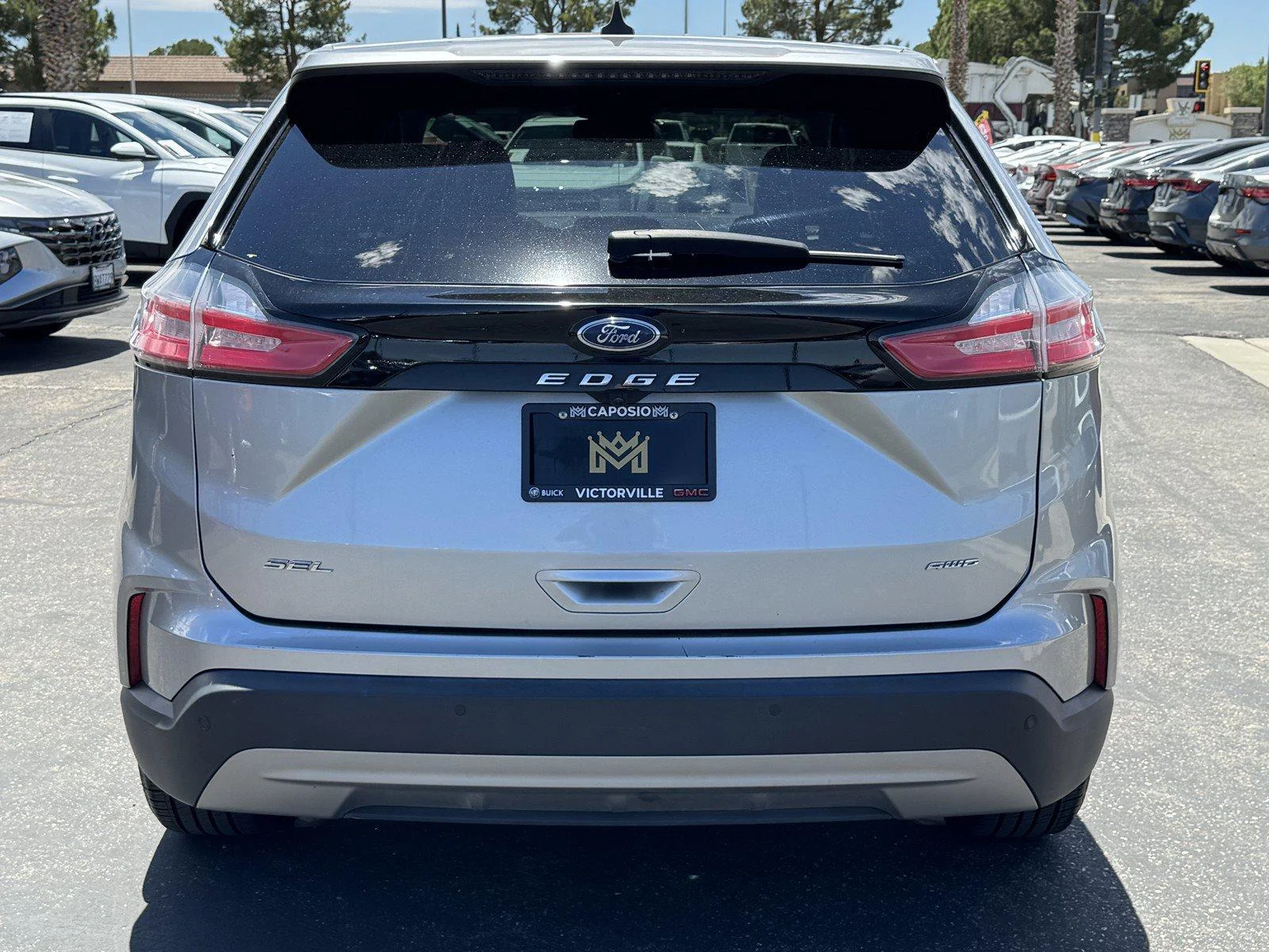 Used 2023  Ford SEL image 5