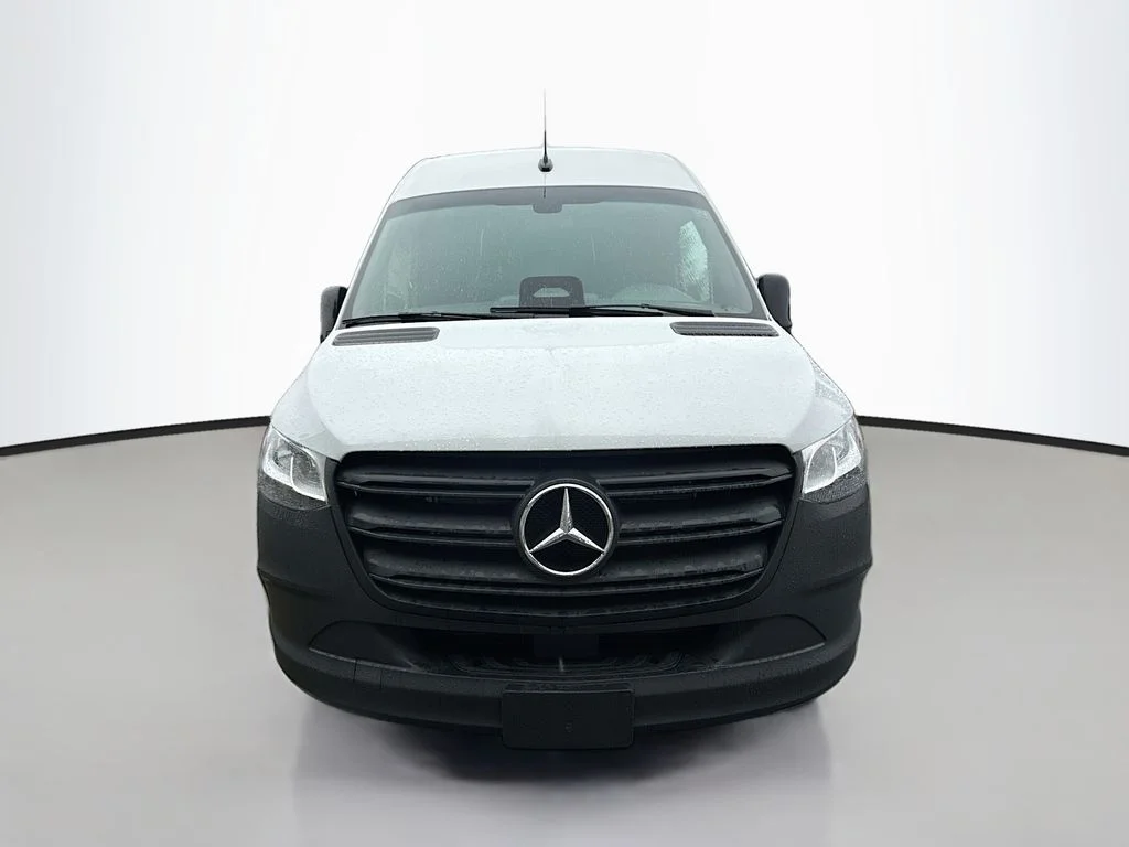 New 2026  Mercedes-Benz Cargo 170 WB image 6