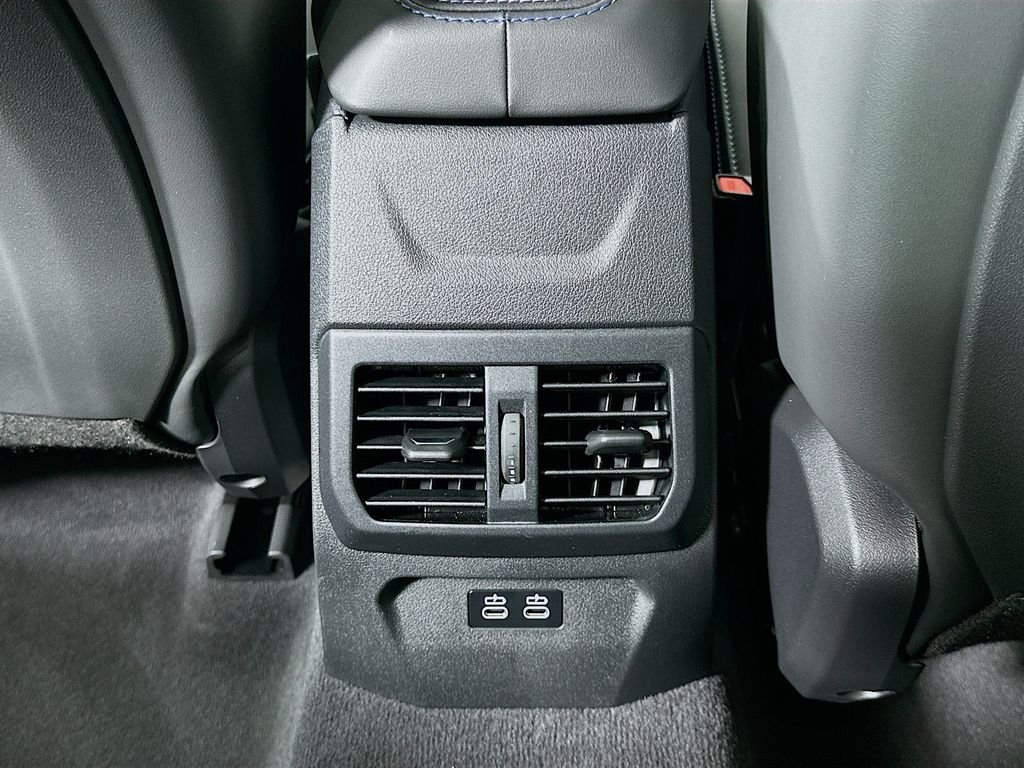 2025 BMW 2 Series M235 - Photo 25