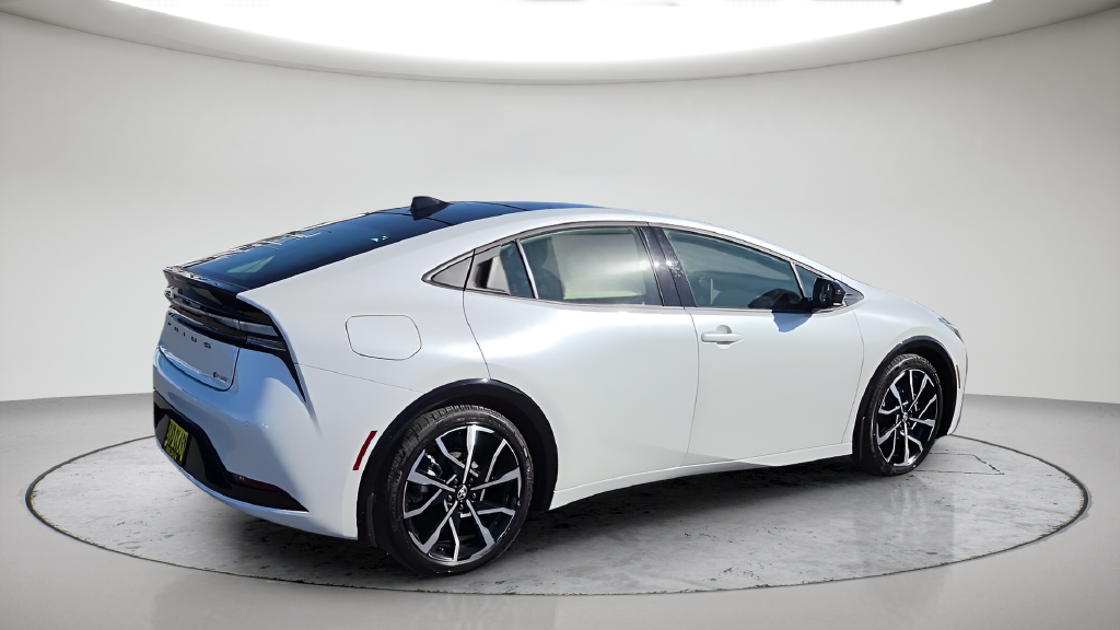 New 2027 Wind Chill Pearl Toyota XSE image 6