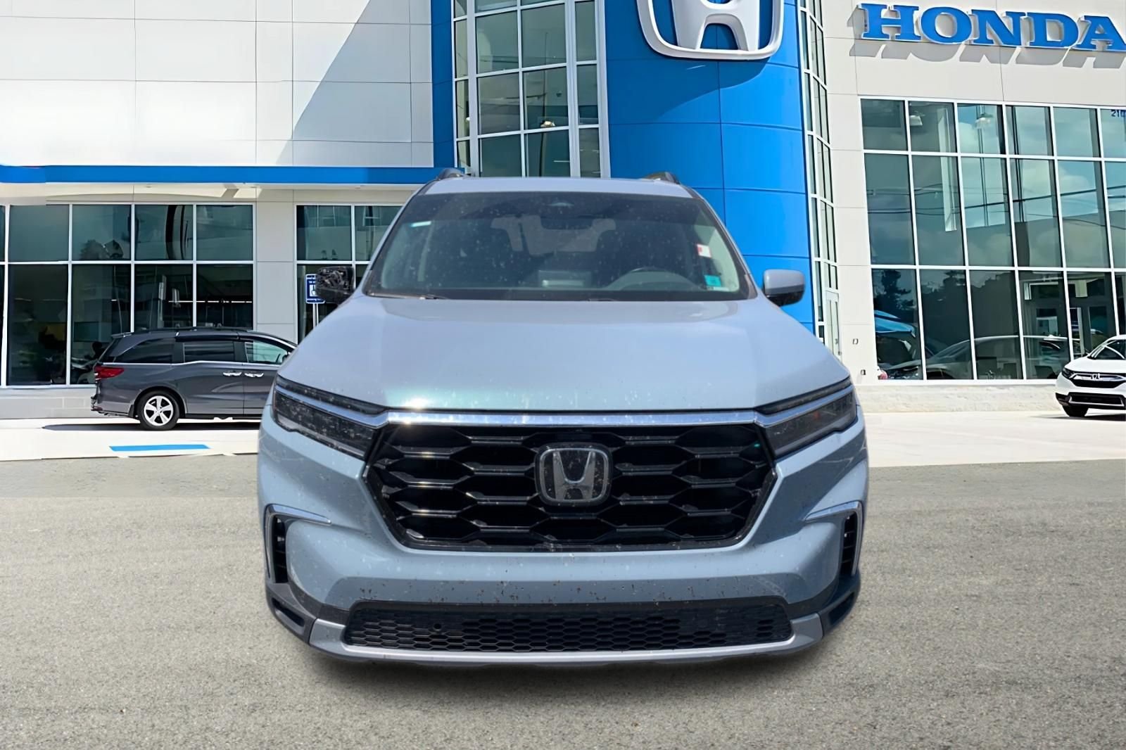 Certified Used 2024  Honda Touring image 8