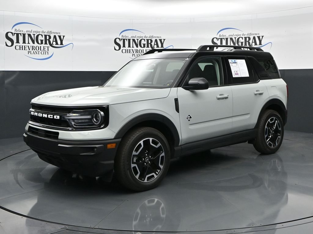 Used 2023 Green Ford Outer Banks image 3