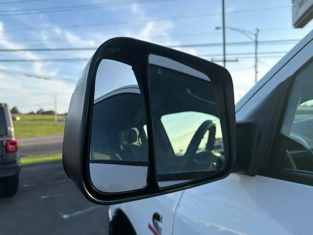 Used 2022 White Ram Big Horn image 25