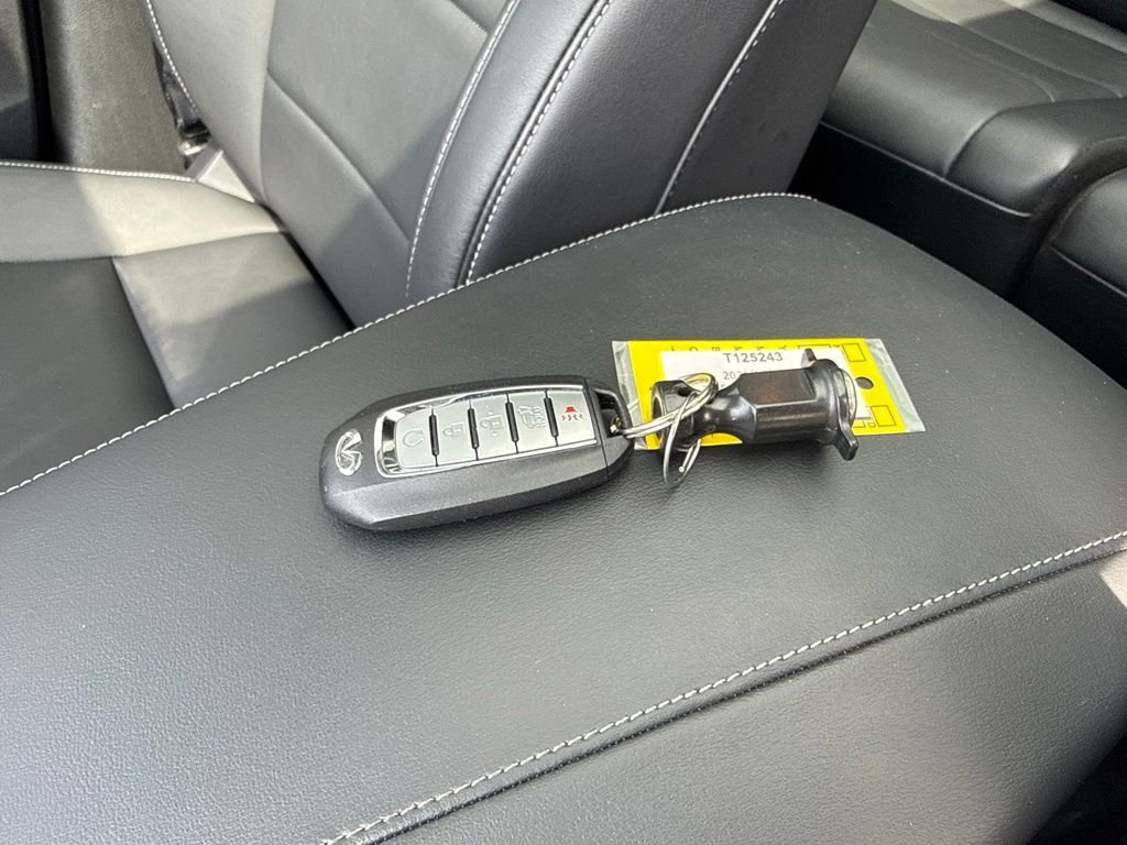 Used 2021 Majestic INFINITI LUXE image 29