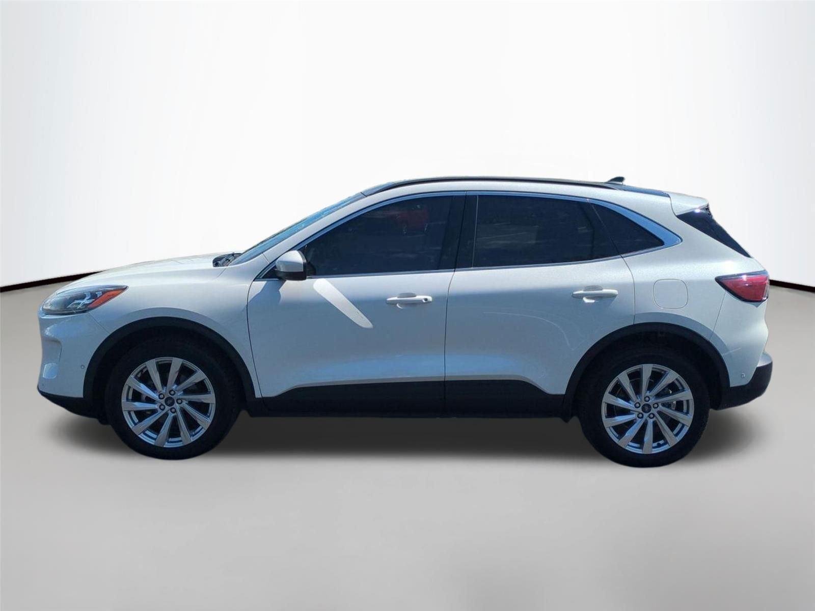 Used 2021 Star White Metallic Tri-Coat Ford Titanium image 3