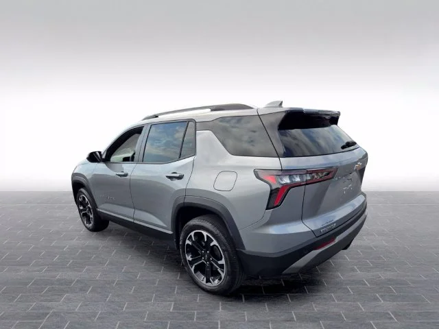 Used 2025 Gray Chevrolet LT image 5