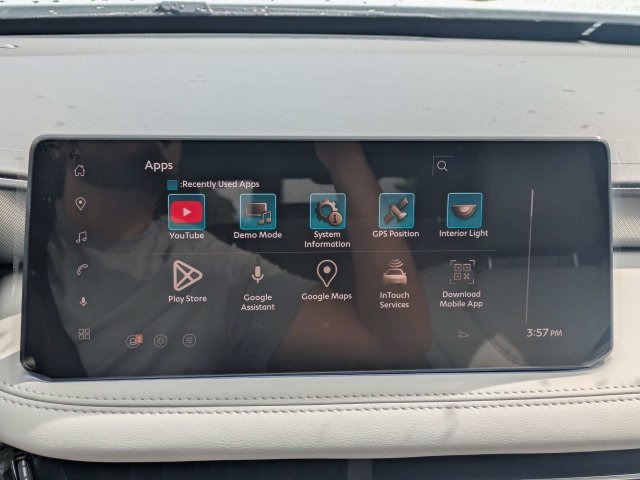 New 2027 RADIANT WHITE INFINITI Luxe AWD image 25