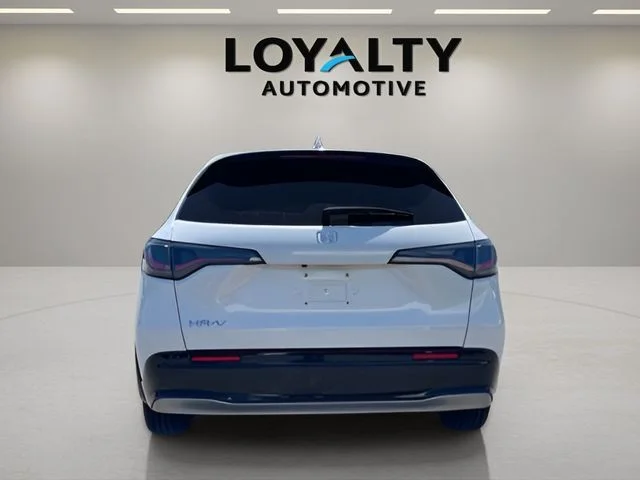 Used 2023 White Honda EX-L image 4