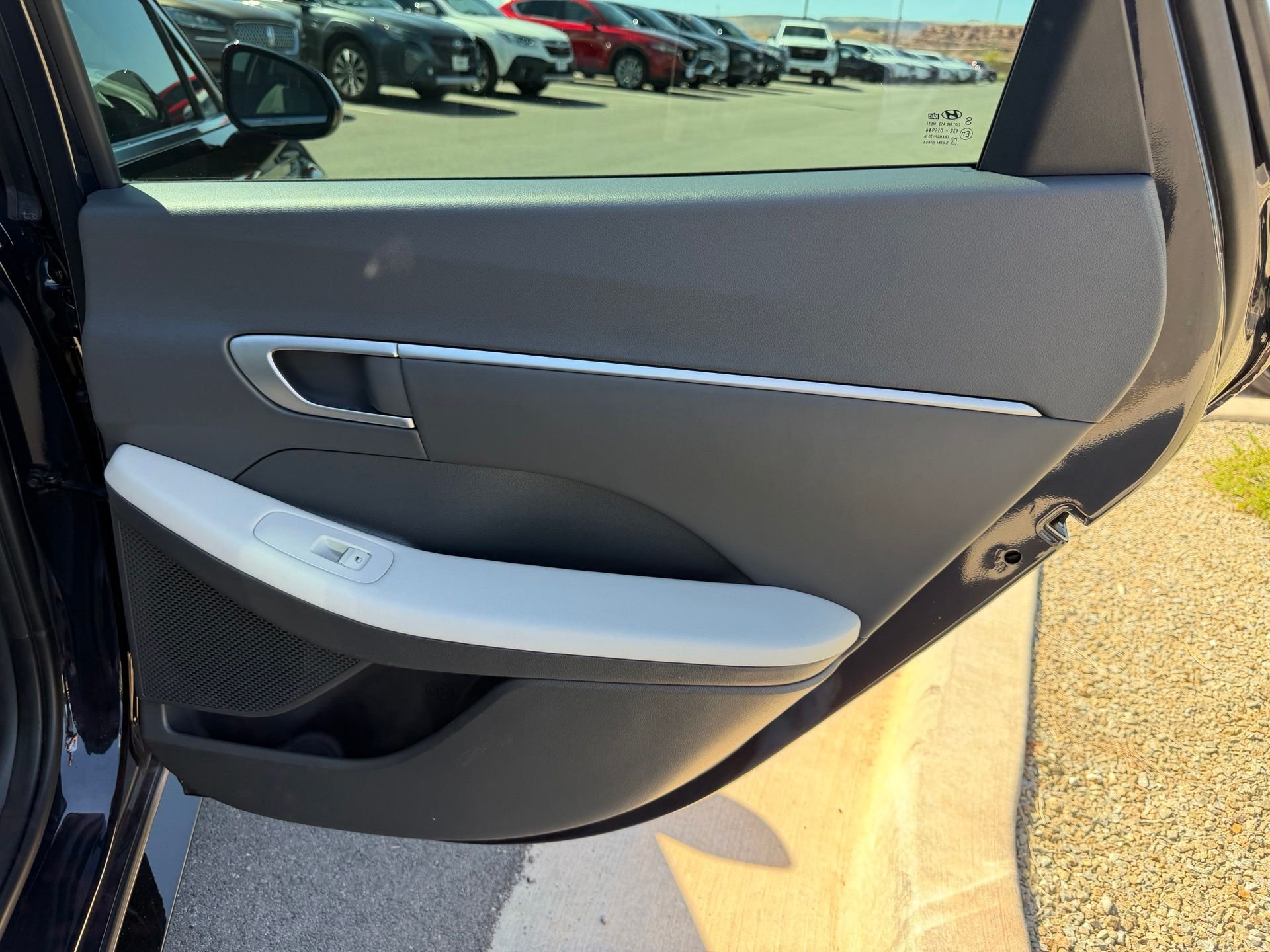 Certified Used 2025 Blue Hyundai SEL image 40