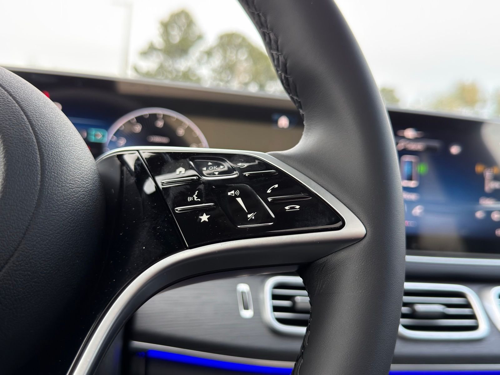 New 2026 Selenite Gray Metallic Mercedes-Benz GLE 350 image 27