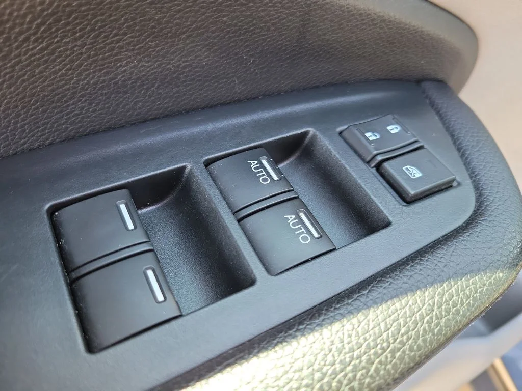 Used 2023  Honda RTL image 16